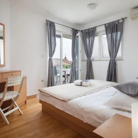 Center Kuzmanic Apartment *