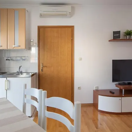 Center Kuzmanic Apartment Makarska