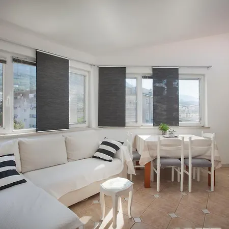 Apartment Center Kuzmanic *